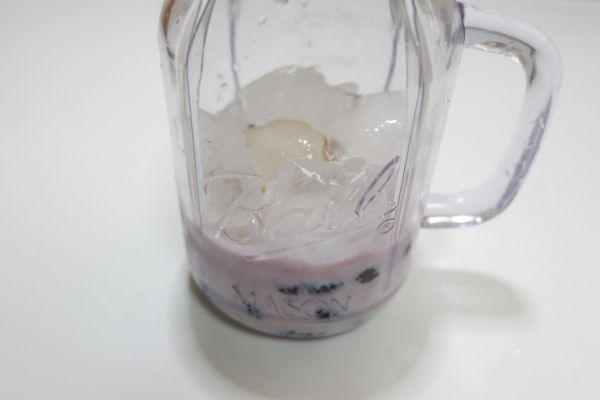 #优思明520 我爱0距离#桑葚牛奶冰沙