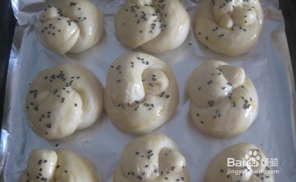 跟着做喜欢的黑芝麻小面包