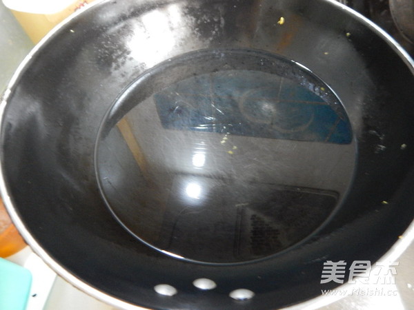 蚕豆炒鸡蛋的做法