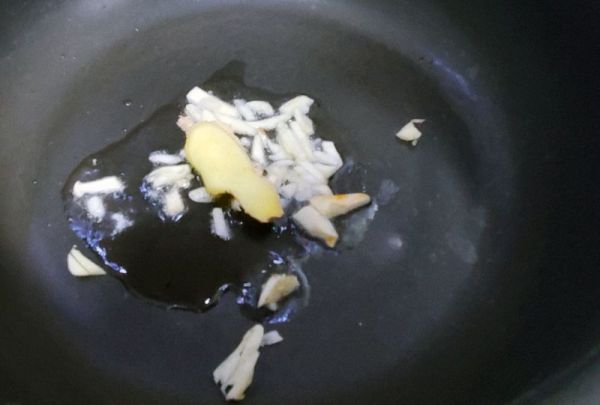 泡菜菌菇豆腐锅