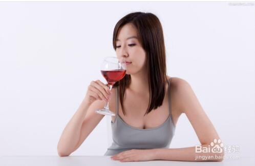 神奇的DIY美酒护发,让你重现健康秀发