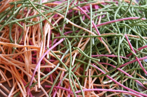 宝宝辅食:手工蝴蝶面、卡通面、碎面条