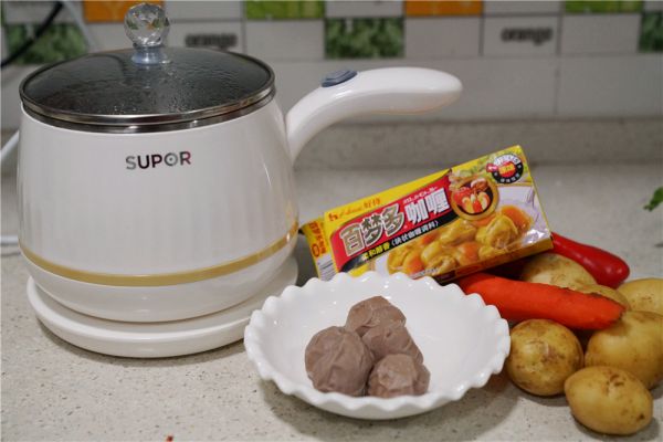 牛肉丸时蔬咖喱饭