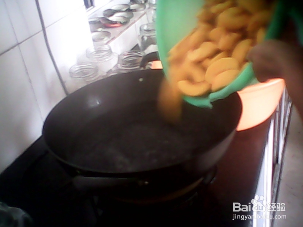 制作糖水桃罐头的方法