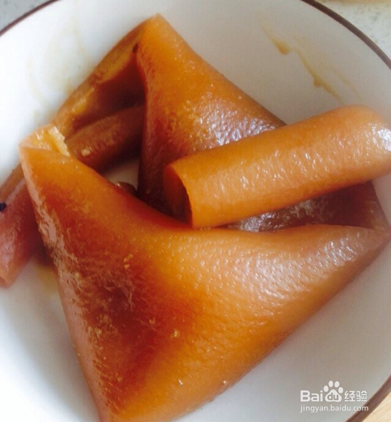 蒜香猪皮的做法