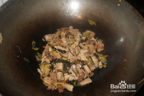 笋干炖酸菜的做法