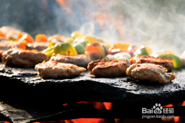 烧烤用什么样的碳和食材比较好?