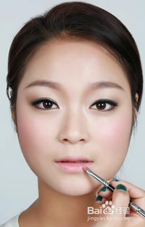 学会单眼皮化妆术