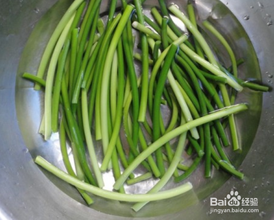 家庭版手撕蒜薹