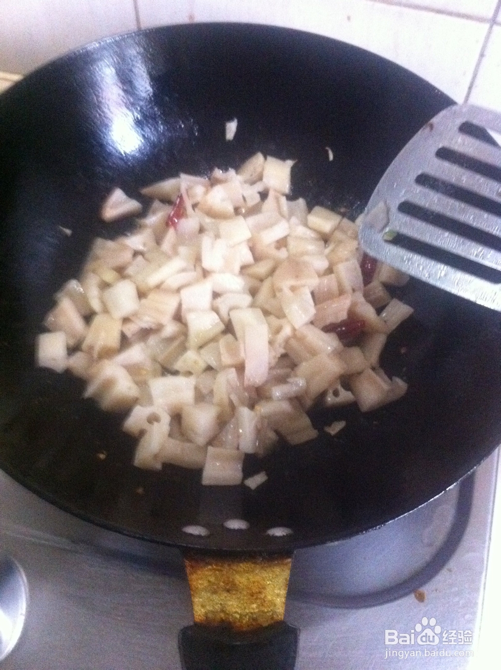 简单易做的3分钟炝炒藕丁