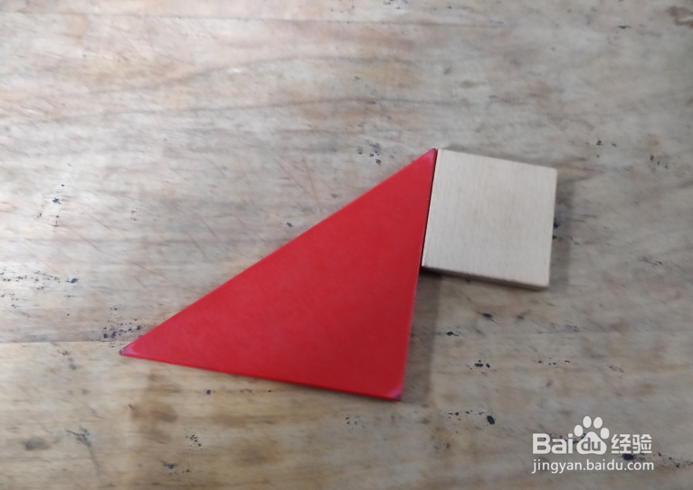 用七巧板怎样拼一只向前跑的小鸡？