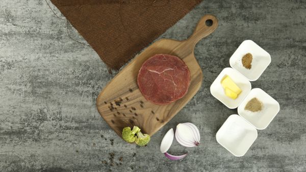 嫩烤黑椒红酒牛排