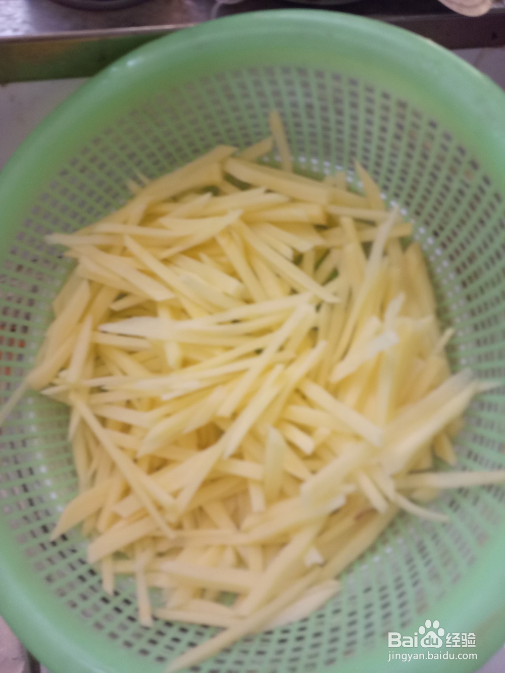 凉拌青椒洋葱土豆丝