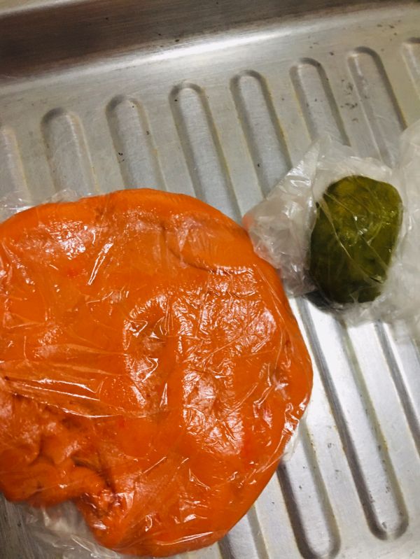 广式金沙奶黄柿子月饼