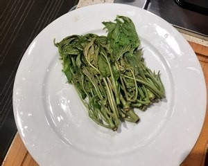 佳品香椿芽拌豆腐的做法