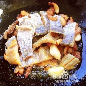 姜烧五花肉米鱼干