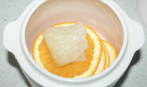 冰糖炖橙子的做法
