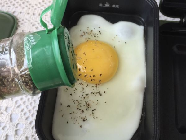 火腿鸡蛋三明治