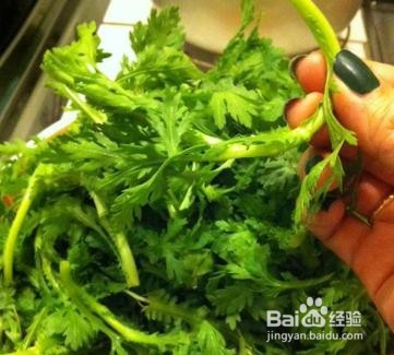 素炒茼蒿的做法