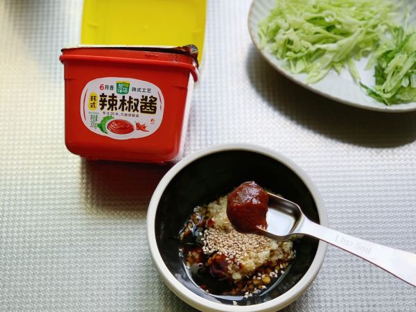 低卡韩式凉拌荞麦面条