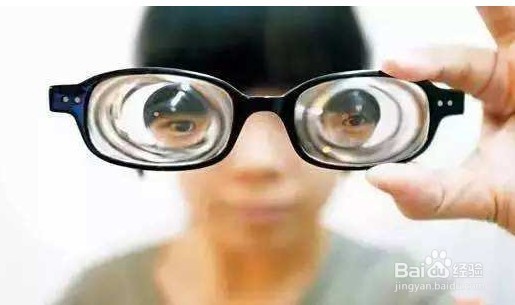 戴眼镜看手机屏幕凸起