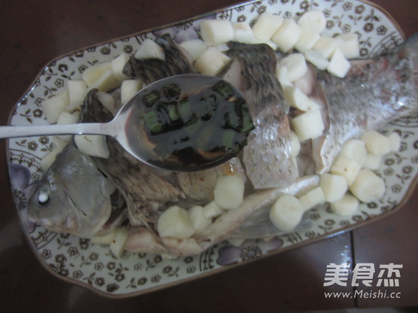 怀山药蒸鲫鱼