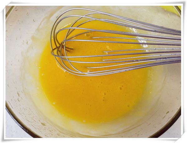 葡萄干戚风蛋糕卷