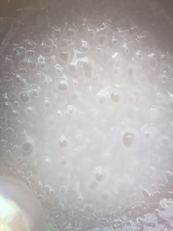 夏日美食黄瓜凉粉