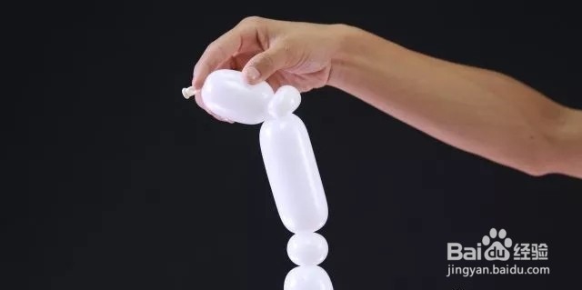 如何用气球做大白