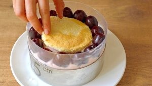 怎么做车厘子夏洛特蛋糕