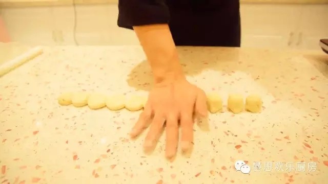 传统面食 ——飞蛾饺(内附制作视频链接)
