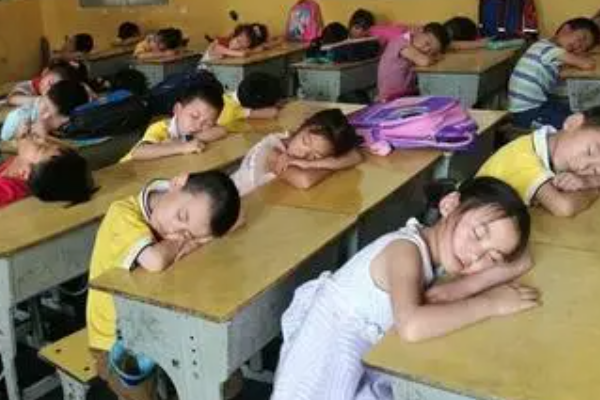 小学生每天一句话简单一年级是什么