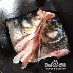 奶白鱼头汤制作方法