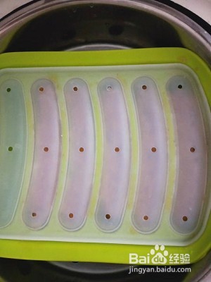 保健养生宝宝辅食——胡萝卜鲜虾肠