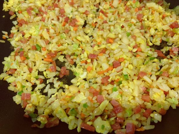 粒粒分明时蔬蛋炒饭