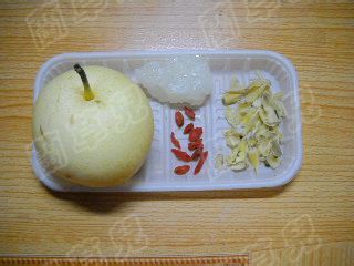 百合雪梨银耳羹