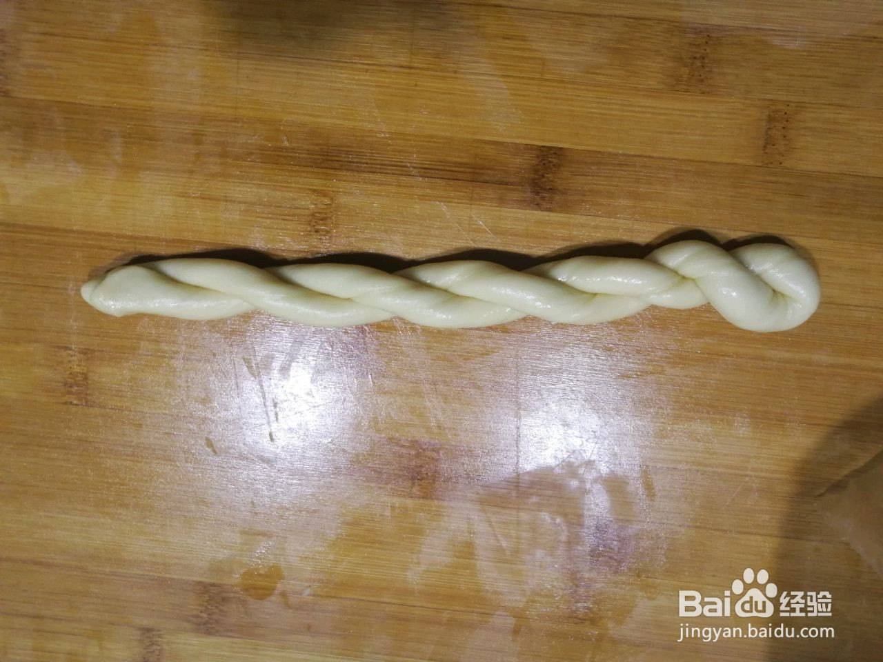 奶香蜂蜜麻花的做法