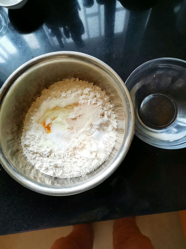 卡仕达酱小面包