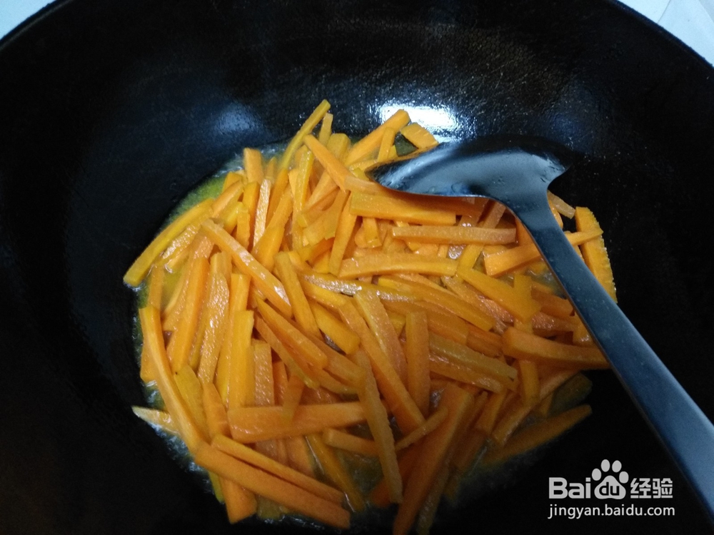 怎样做出好吃的青椒炒胡萝卜