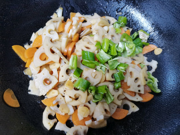 家常快手菜小炒藕丁