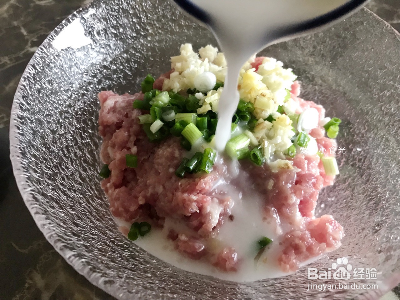 煎酿油豆腐的做法
