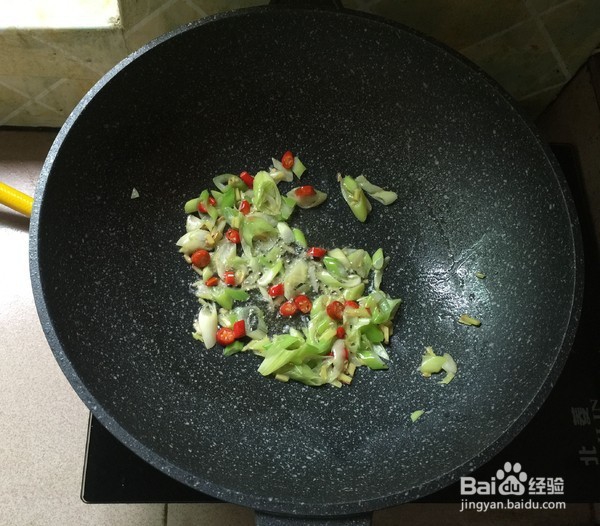 如何做出美味健康的洋葱生蚝