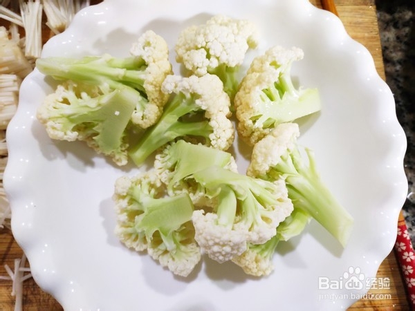 有机花菜鸡蛋汤