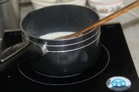 介绍光明牛奶布丁配草莓汁的简单做法