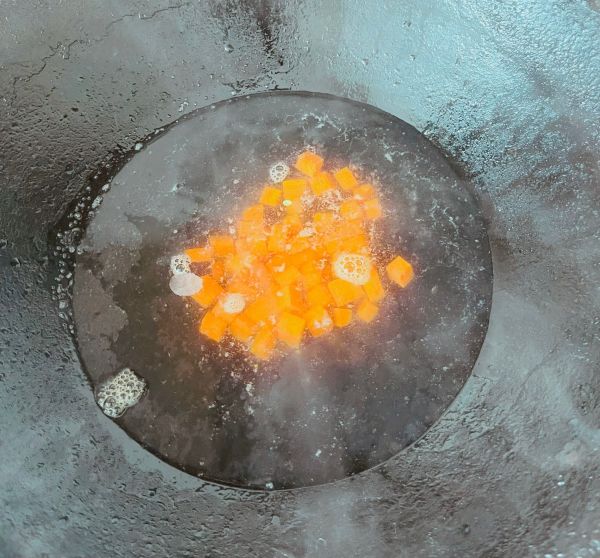 酱香豆角炒肉末