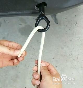 如何系拖车压扣？