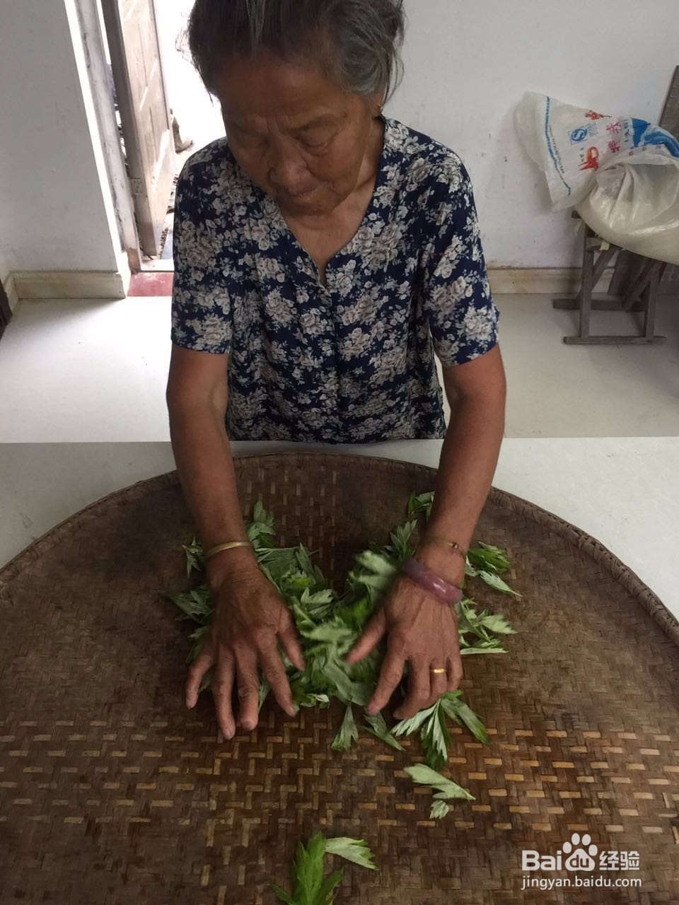 稚艾手工制作艾草绒全过程