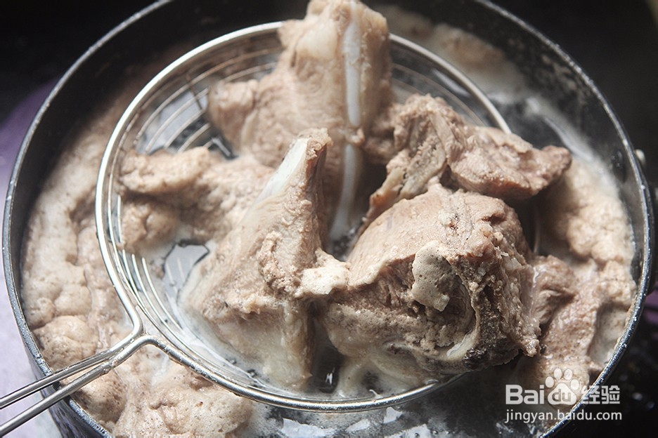 玉米马蹄红萝卜猪骨汤怎么做