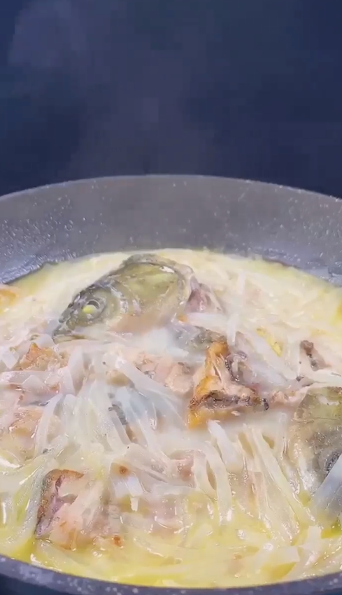 奶白鱼骨萝卜汤怎么做