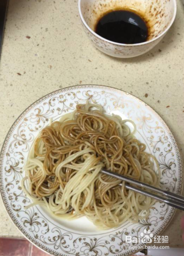 葱油拌面的美味做法